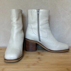 Seychelles: Delicacy Leather Boot - White | Women's 9
